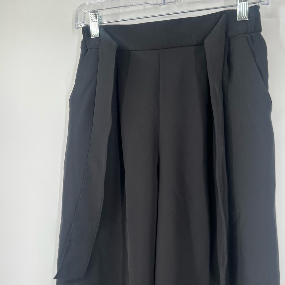 Lululemon Noir Crop Pants in Black High Rise - Picture 3 of 8